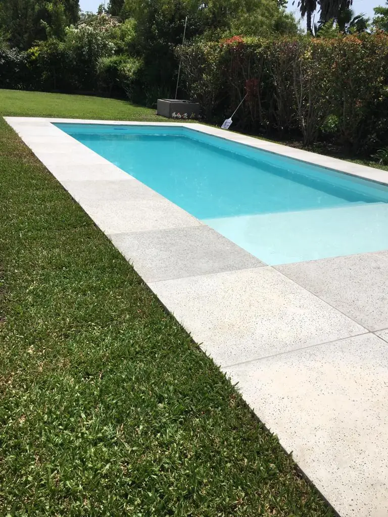 Pileta de material terminada en zona norte del GBA